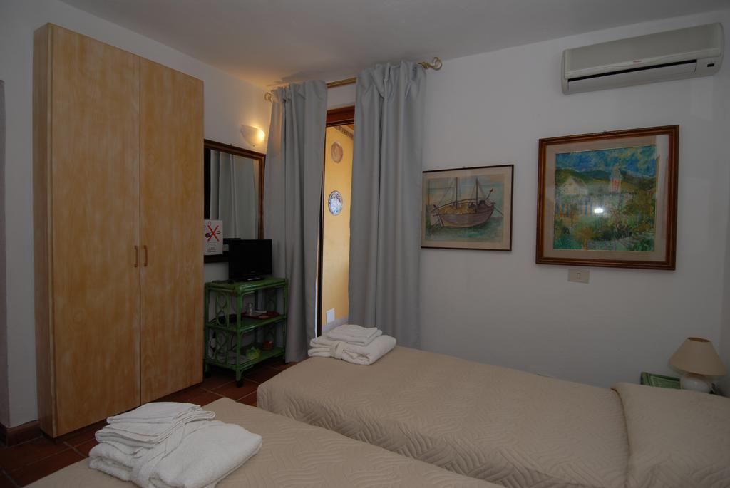 La Chicca Di Francesca Bed and Breakfast Santa Teresa Gallura Eksteriør billede