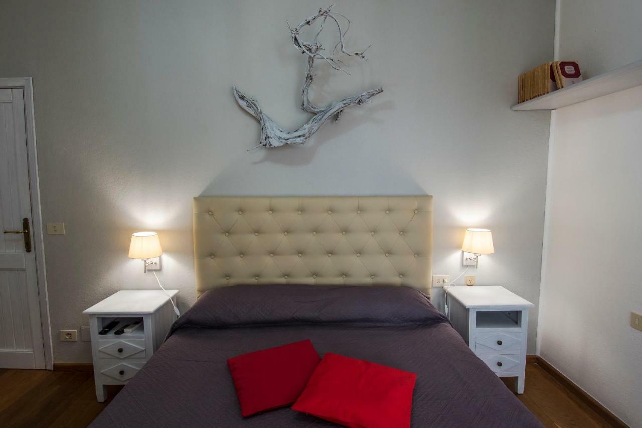 La Chicca Di Francesca Bed and Breakfast Santa Teresa Gallura Eksteriør billede